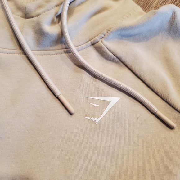 Gymshark Crop Hoodie - Picture 3 of 5